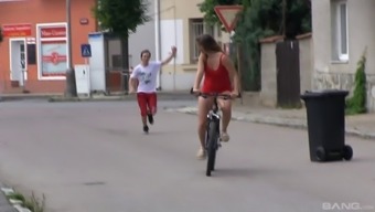 Teen Cutie Takes Time Off Her Bike Ride For An Outdoors Pussy Pounding