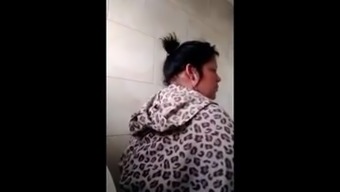 Bbw In Toilet