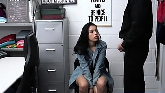 A Security Guard Fucking A Latina Shoplifter In His Office