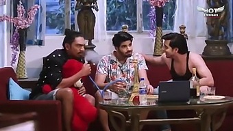 Chutiya Kat Gaya 4 Boys Fuck Call Girl Bhabhi