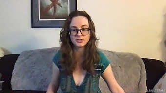 Nerdy Chick In Glasses Jay Taylor Performs Hot Life Stream Masturbation