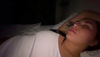 My Sister Woke Up When I Cum Inside Her!