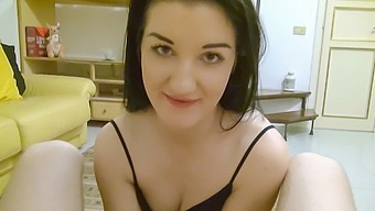 Real Amateur Elita Shaw Gets A Creampie
