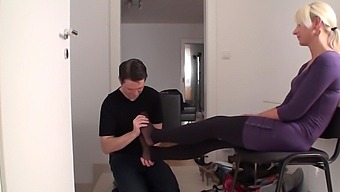 Foot Sniffing Femdom