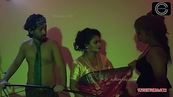 Vinita Bhabhi Not Playing Boy Se Chut Marwaali