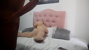I Like To Get Horny When I Play With My Bear